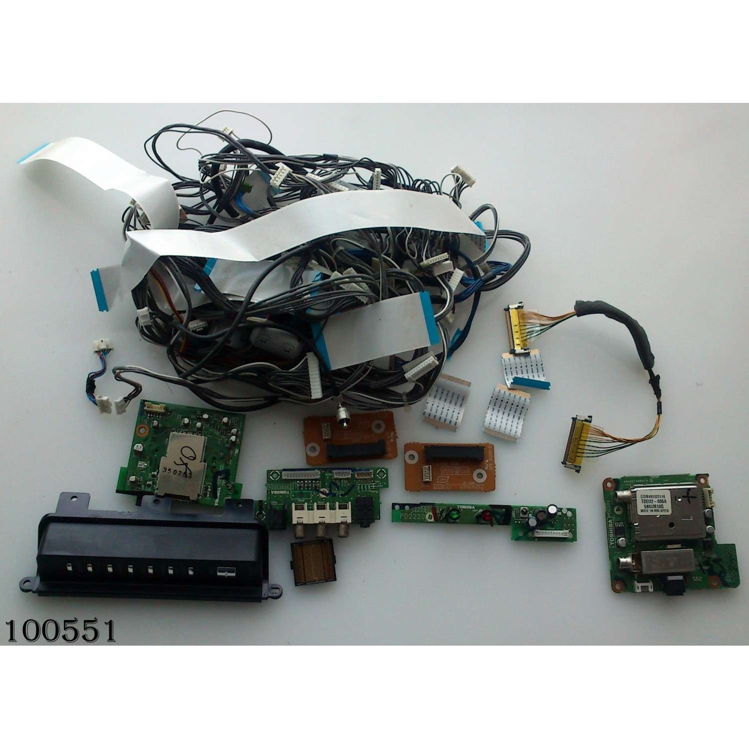 KIT DE CABLES PARA TV / TOSHIBA 50HP95